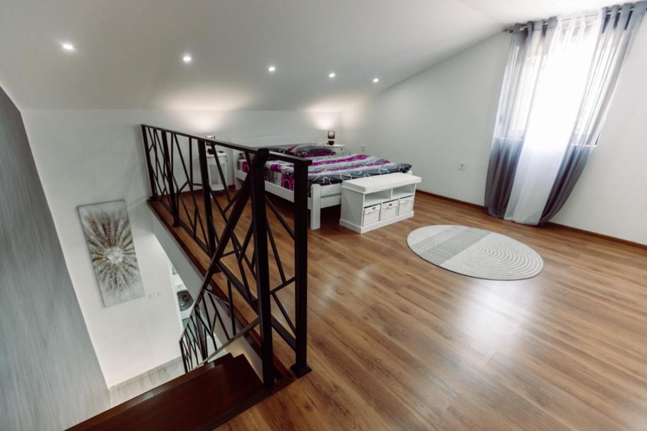 Aria Apartment Cetinje Bagian luar foto