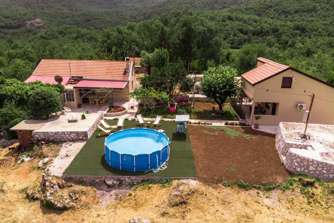 Aria Apartment Cetinje Bagian luar foto