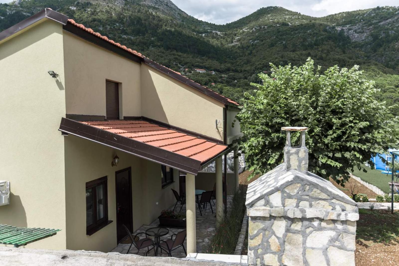 Aria Apartment Cetinje Bagian luar foto